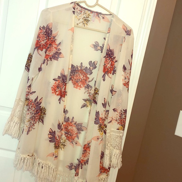 Xhilaration Other - Floral Kimono